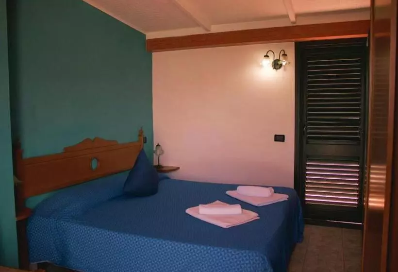 ベッドアンドブレックファースト La Trinacria