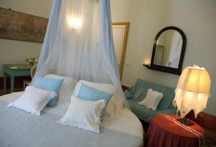 Aamiaismajoitus (B&B) Locus Amoenus Luxury Rooms