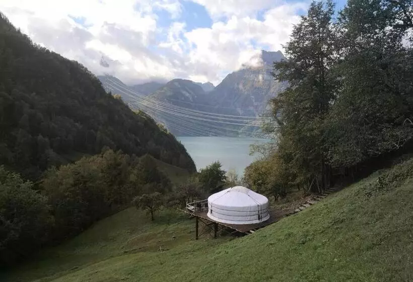 Aamiaismajoitus (B&B) Panorama Jurte über Dem Uri See B