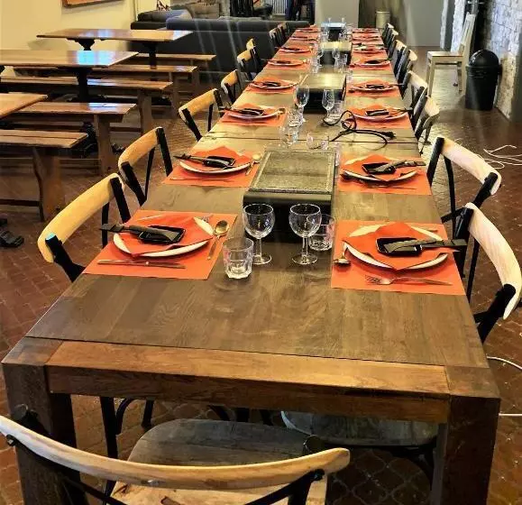 Freeride Hostel & Bar