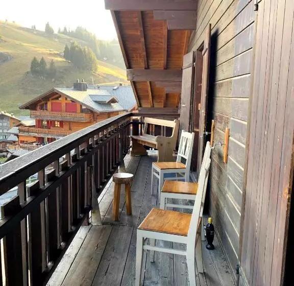 Freeride Hostel & Bar