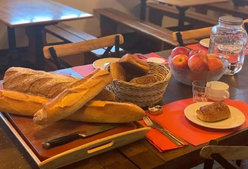 Freeride Hostel & Bar