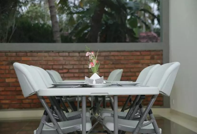 ホテル Amadel Negombo