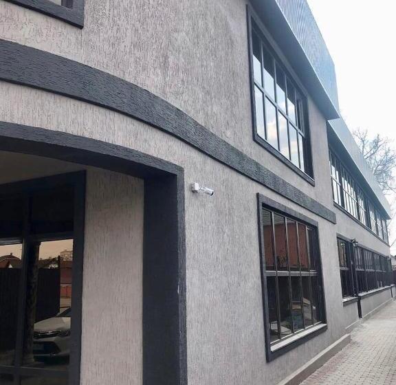 هتل Barhat аktobe