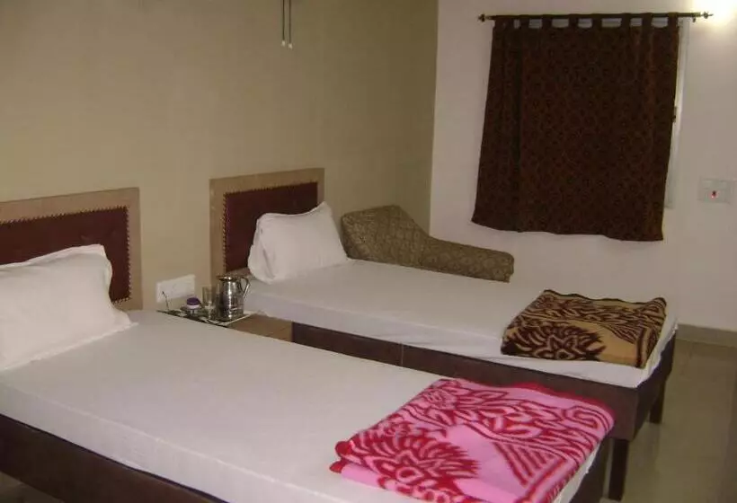 ホテル Natraj