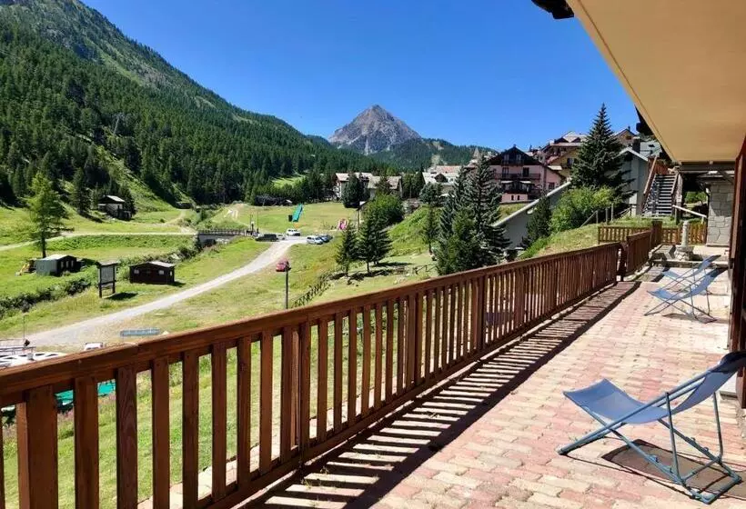 ホテル Piccolo Chalet