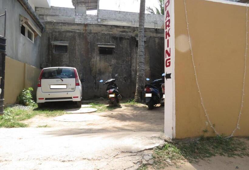 Mountain Wave Hotel And Surfshop