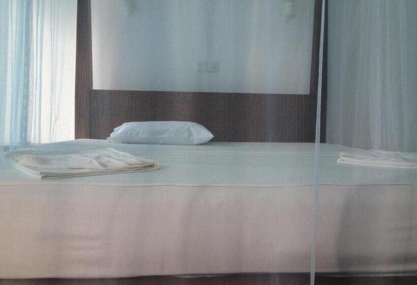 Mountain Wave Hotel And Surfshop