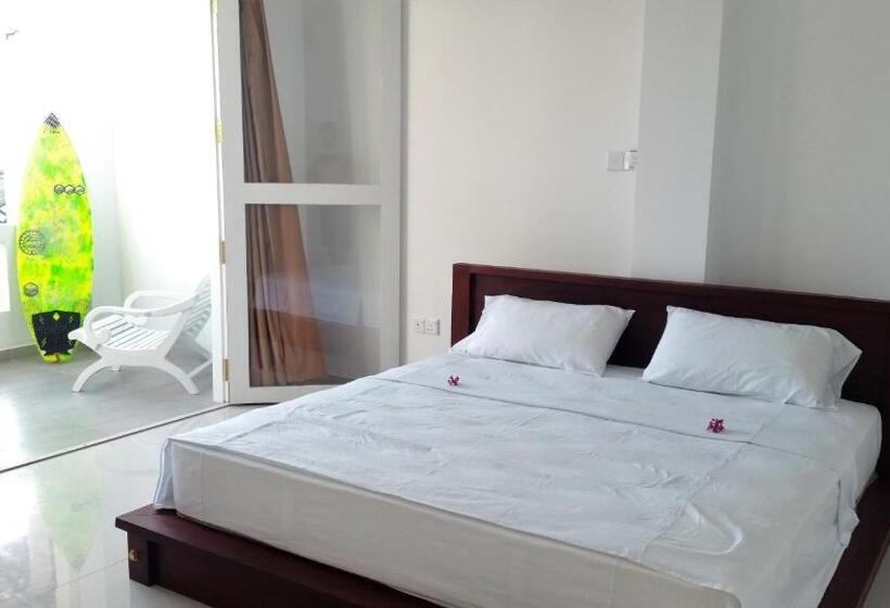 Mountain Wave Hotel And Surfshop