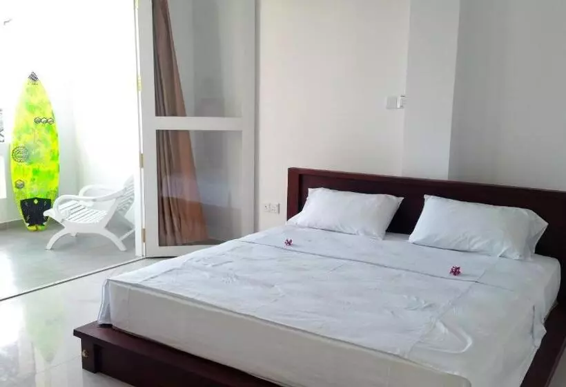 Mountain Wave Hotel And Surfshop