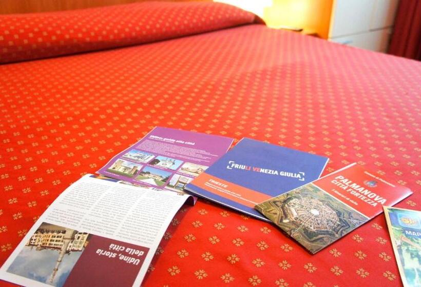 פנסיון Camere Delfini