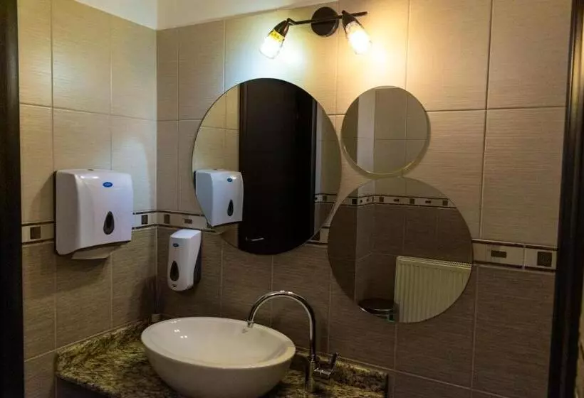 Majatalo Casa Muntenească Alessandro