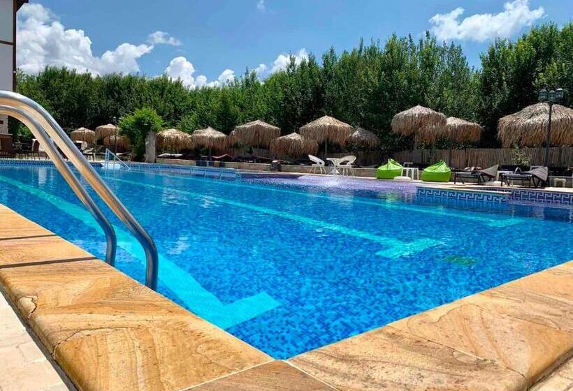 פנסיון Eco Complex Miramar