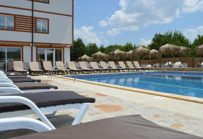 פנסיון Eco Complex Miramar