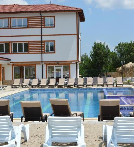 פנסיון Eco Complex Miramar