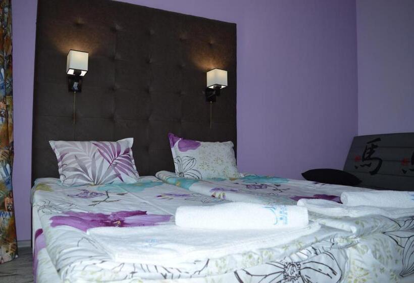 פנסיון Eco Complex Miramar