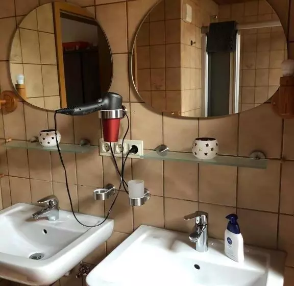 Majatalo Gästehaus Isler