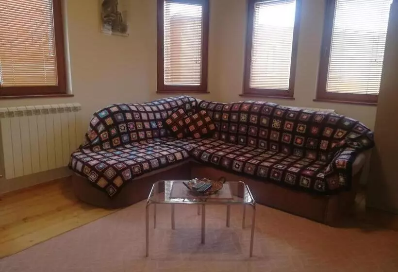 پانسیون Stefani Apartments