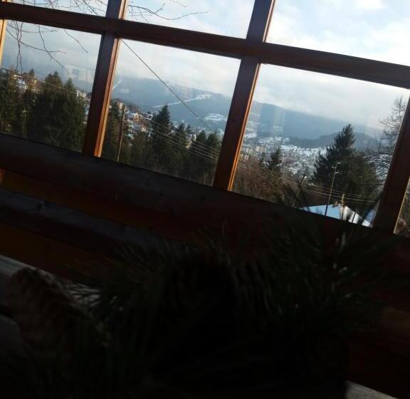 پانسیون Studio V