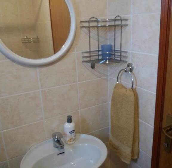 پانسیون Studio V