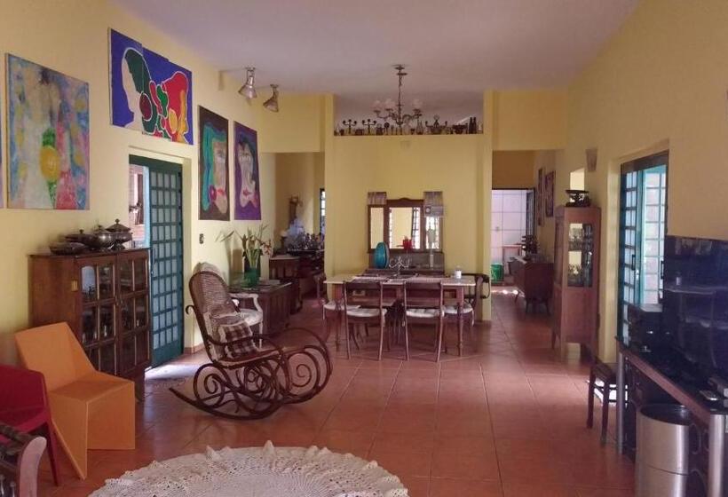 بنسيون Suítes Brotas City