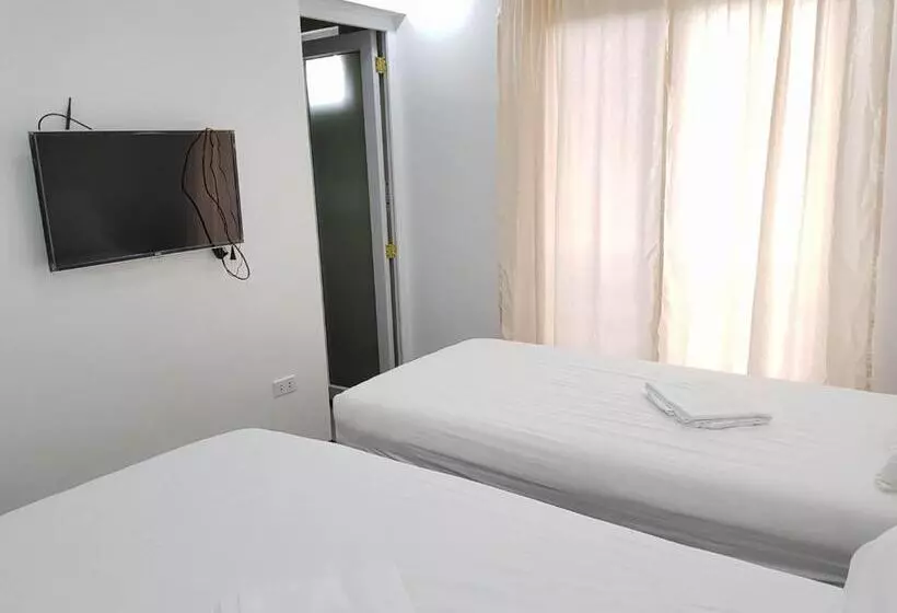 ペンション Tagaytay Guest House
