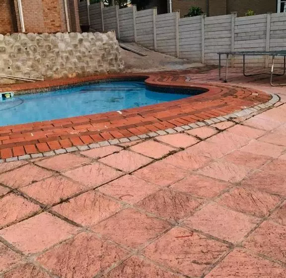 Lomakeskus Edladleni Holiday Accomodation