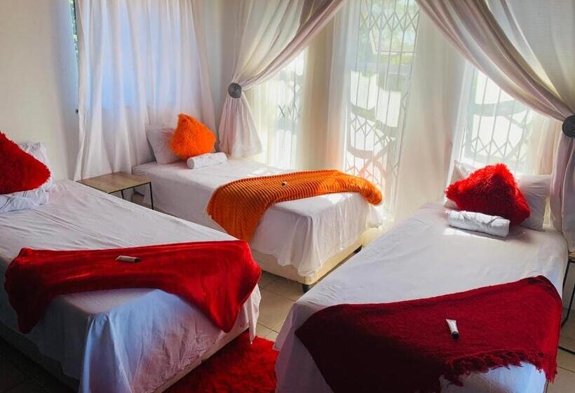 منتجع Edladleni Holiday Accomodation