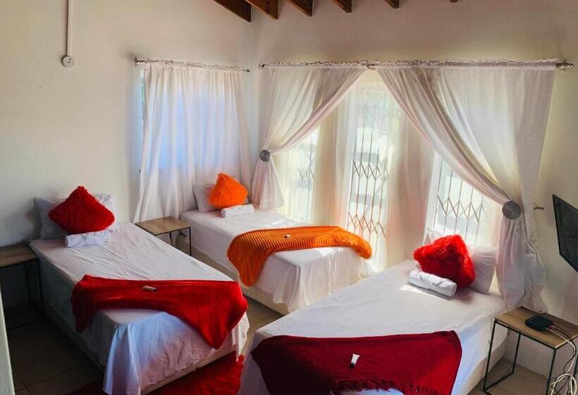 منتجع Edladleni Holiday Accomodation