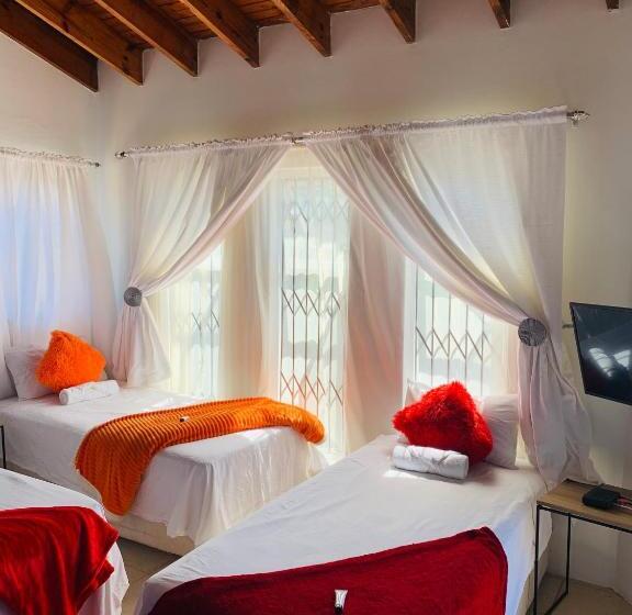 منتجع Edladleni Holiday Accomodation