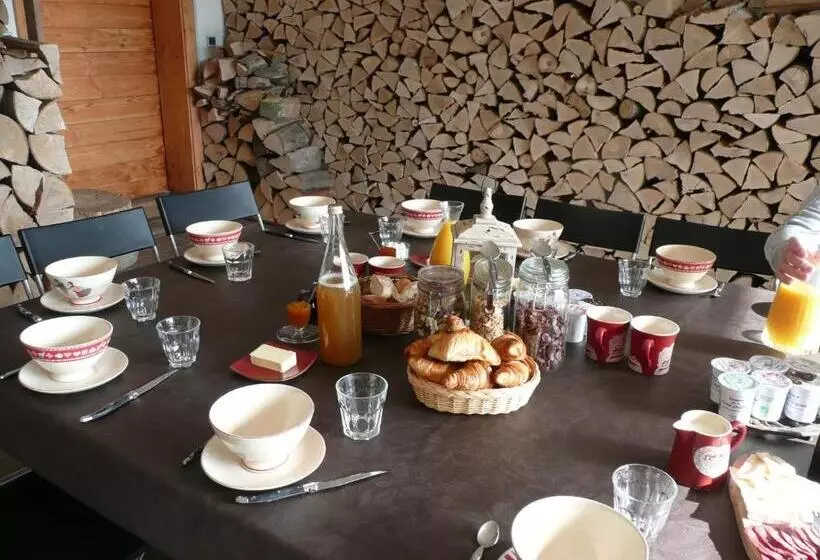 Aamiaismajoitus (B&B) Chambre D Hôtes La Forestière