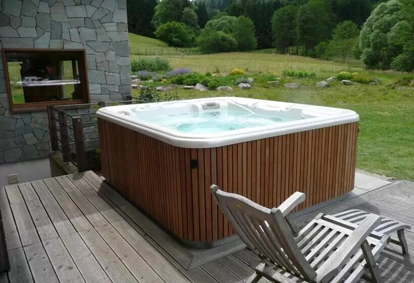 Aamiaismajoitus (B&B) Chambre D Hôtes La Forestière