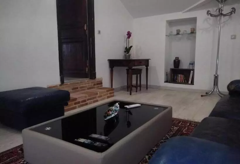 Aamiaismajoitus (B&B) Domaine La Baronne