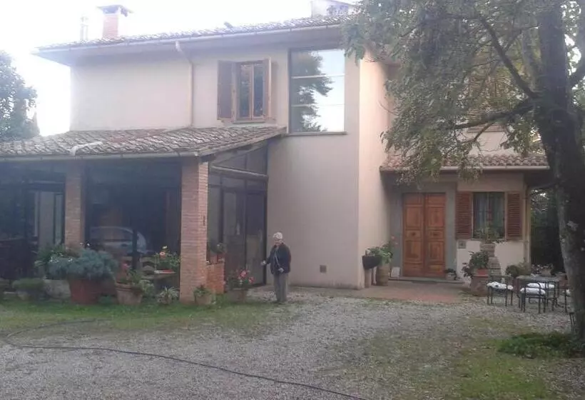 Aamiaismajoitus (B&B) Lupo Azzurro