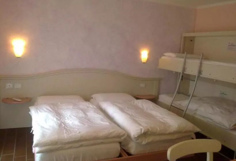 Aamiaismajoitus (B&B) Via Fantoni 4