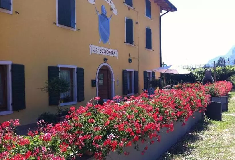 ホテル Agritur Ca  Scudiera