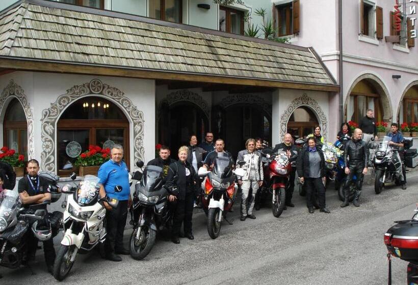 Hotel Albergo Scarpone