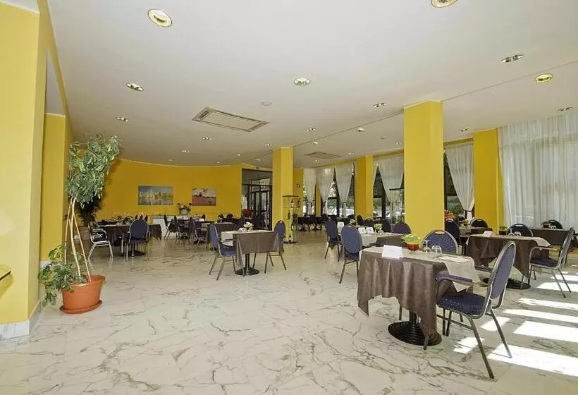 Hotelli Mediterraneo