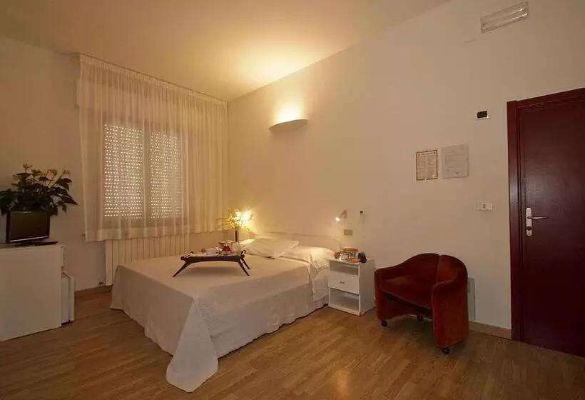 Hotelli Mediterraneo