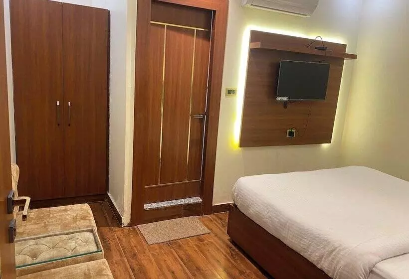 Hotelli Ramesh Palace