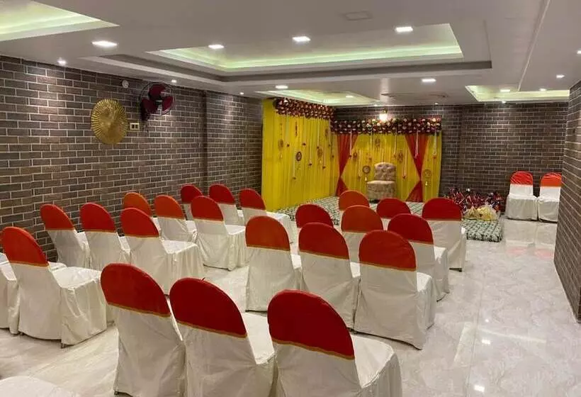 Hotelli Ramesh Palace