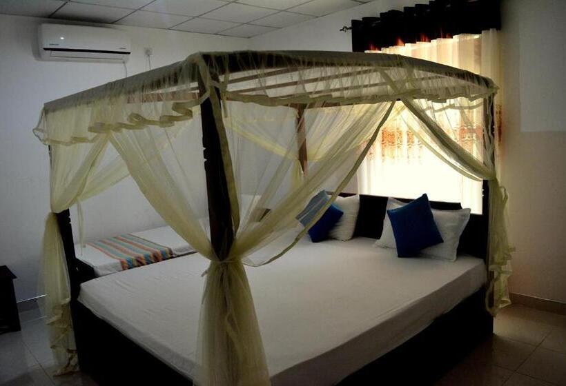 酒店 Willpattu Wild Watch