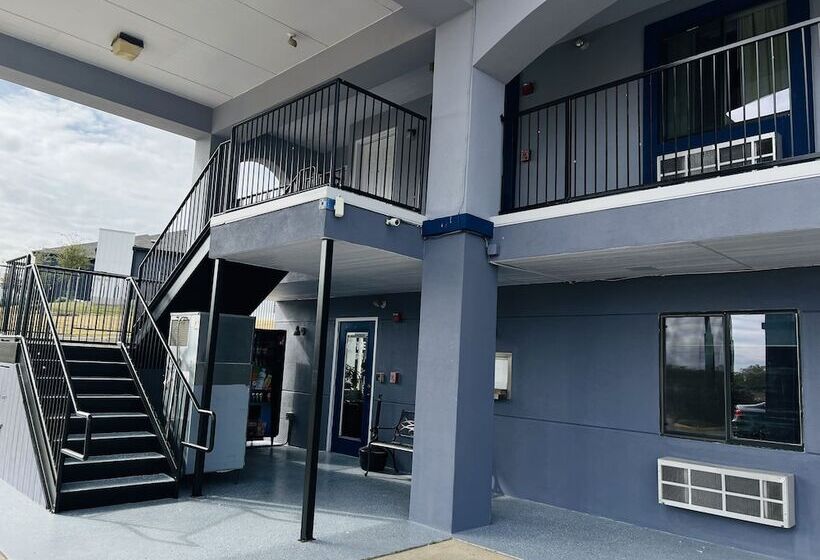 مُتل High Five Inn