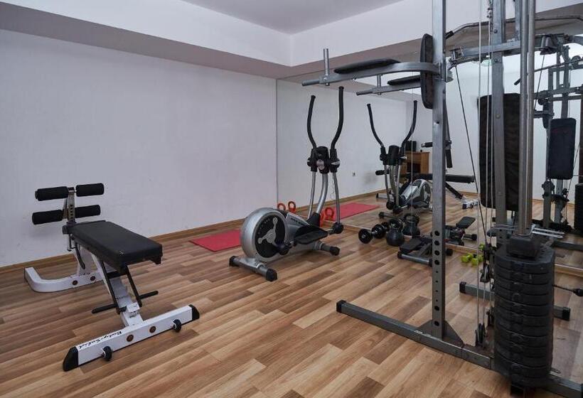 Mountain Paradise By The Walnut Trees Free Wellness