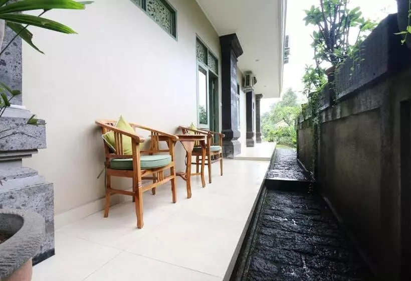Majatalo Inang Villa