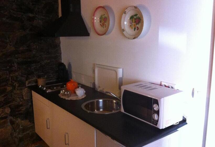 بنسيون Palheiro Do Castelo Pátio