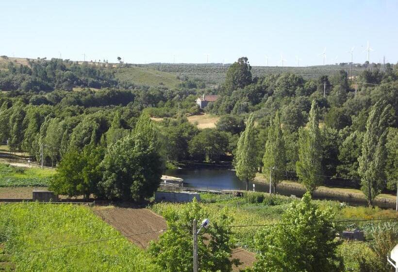 بنسيون Palheiro Do Castelo Pátio