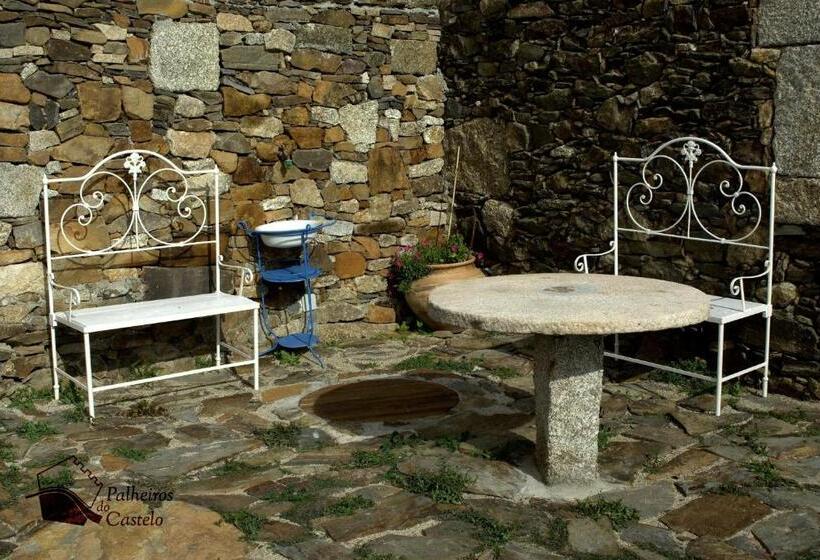 بنسيون Palheiro Do Castelo Pátio