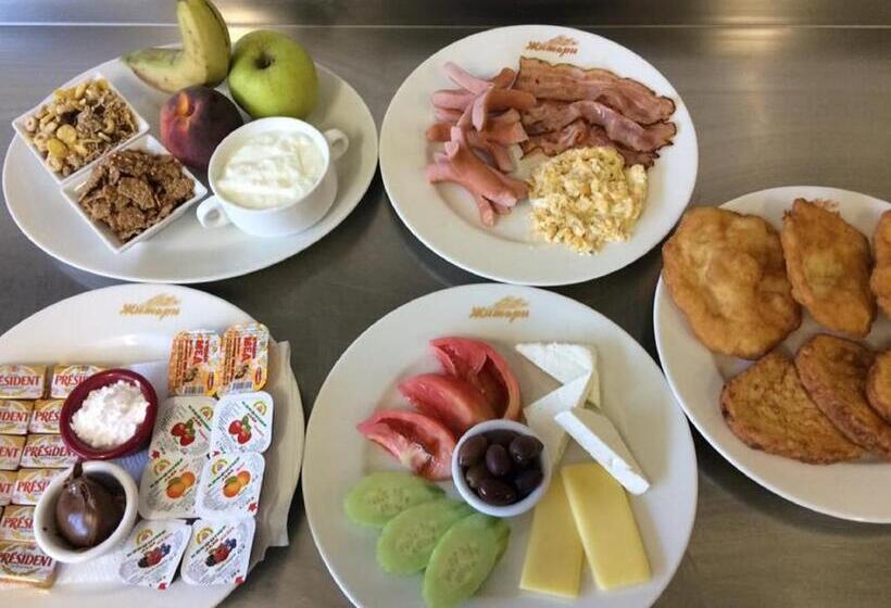 منتجع Complex Jitari