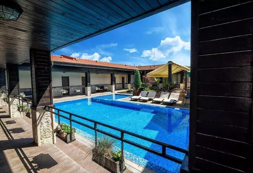 Resort Complex Jitari